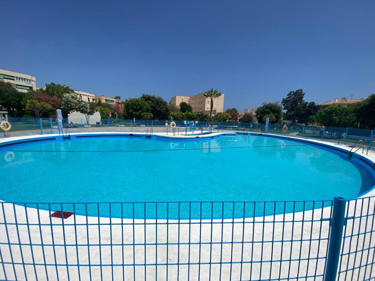 ベナルマデナCris House, Arroyo De La Mielアパートメント エクステリア 写真
