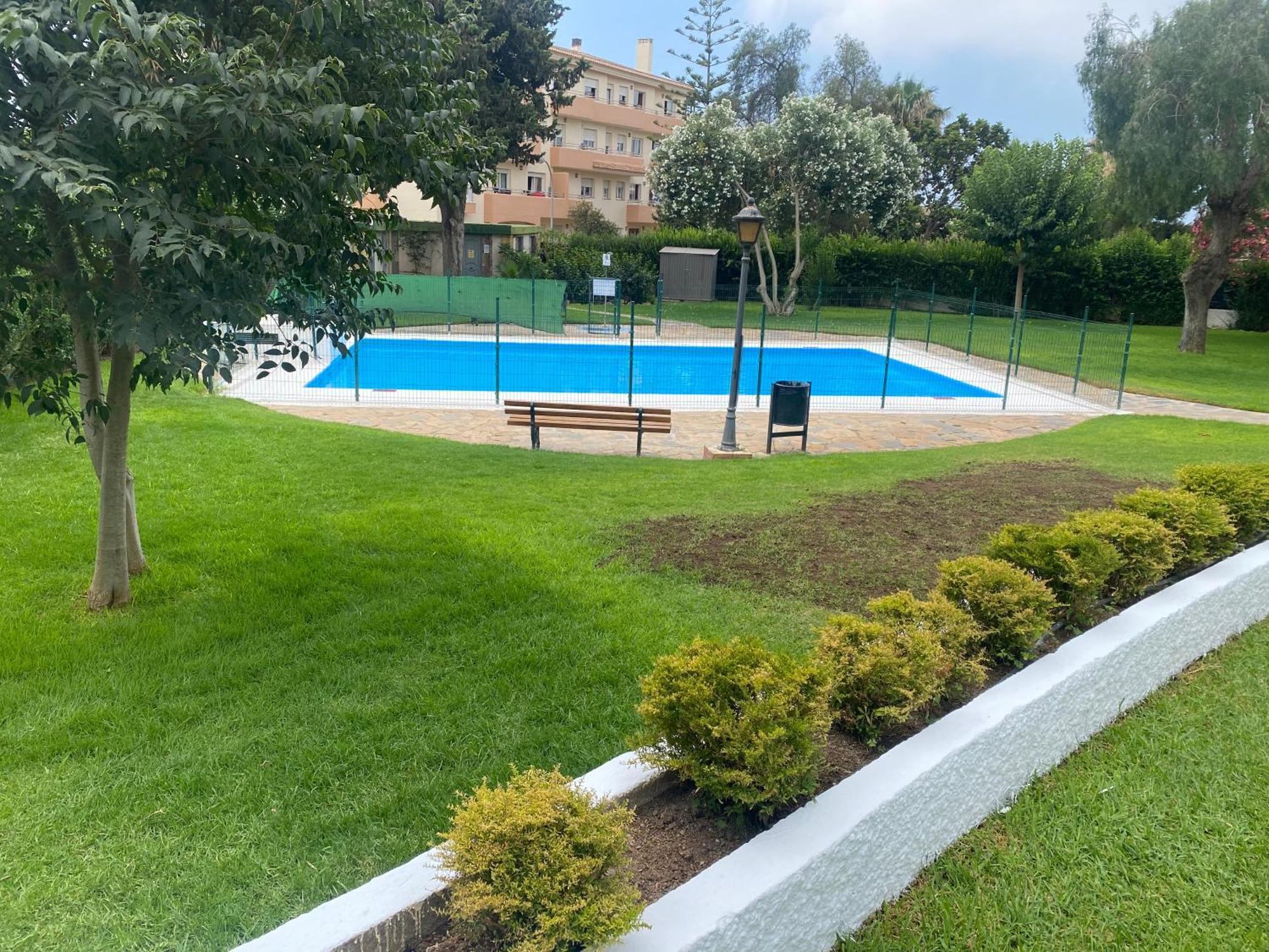 ベナルマデナCris House, Arroyo De La Mielアパートメント エクステリア 写真